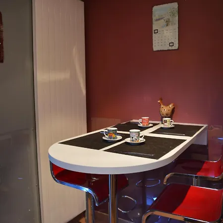 Modern Holiday In With Fireplace Holiday home *