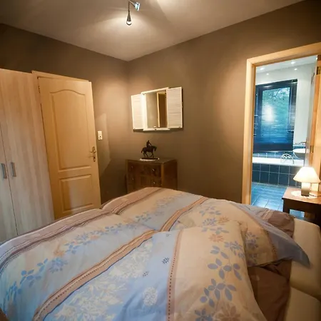 Holiday home Modern Holiday In With Fireplace *